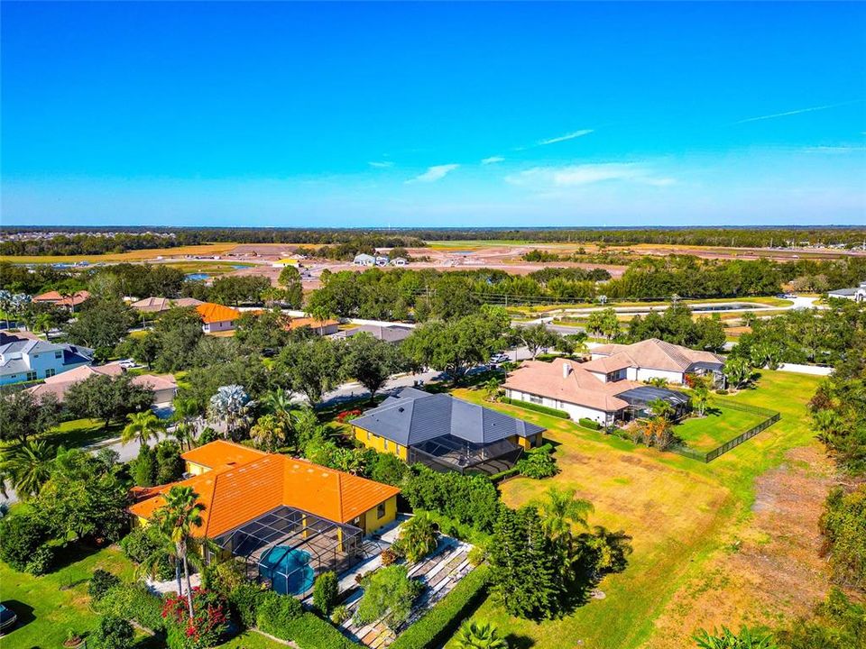 For Sale: $885,000 (4 beds, 3 baths, 2734 Square Feet)