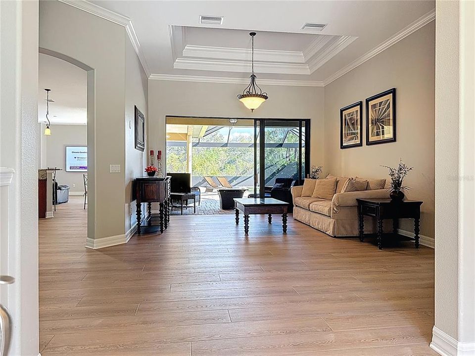 На продажу: $885,000 (4 спален, 3 ванн, 2734 Квадратных фут)