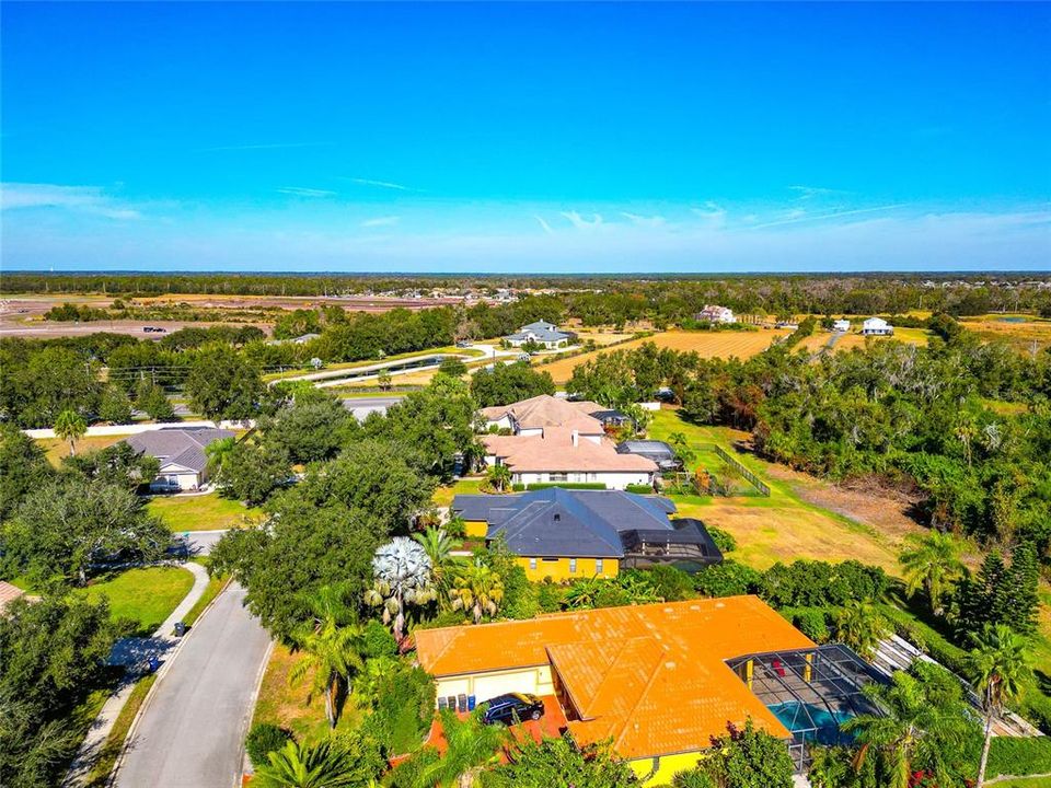 For Sale: $885,000 (4 beds, 3 baths, 2734 Square Feet)