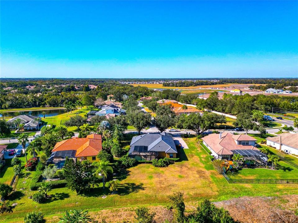 For Sale: $885,000 (4 beds, 3 baths, 2734 Square Feet)