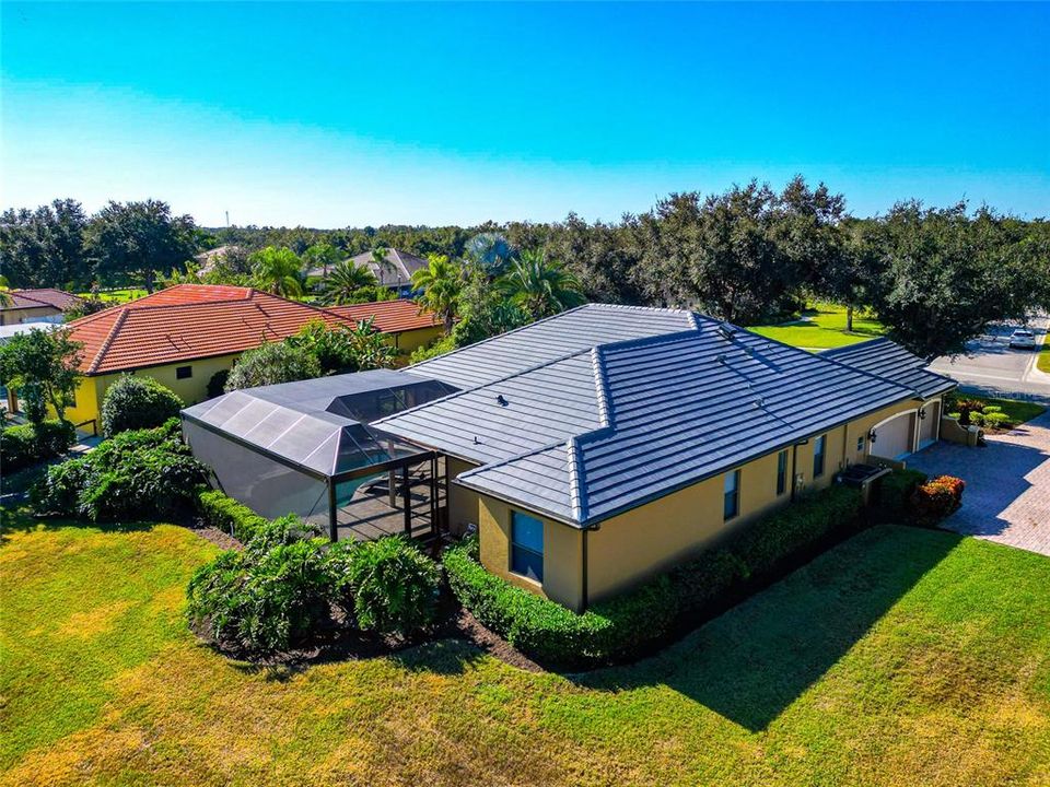 For Sale: $885,000 (4 beds, 3 baths, 2734 Square Feet)