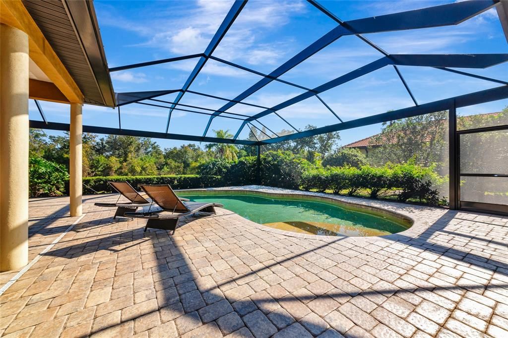 For Sale: $885,000 (4 beds, 3 baths, 2734 Square Feet)