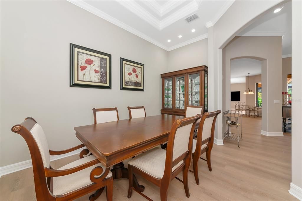 For Sale: $885,000 (4 beds, 3 baths, 2734 Square Feet)