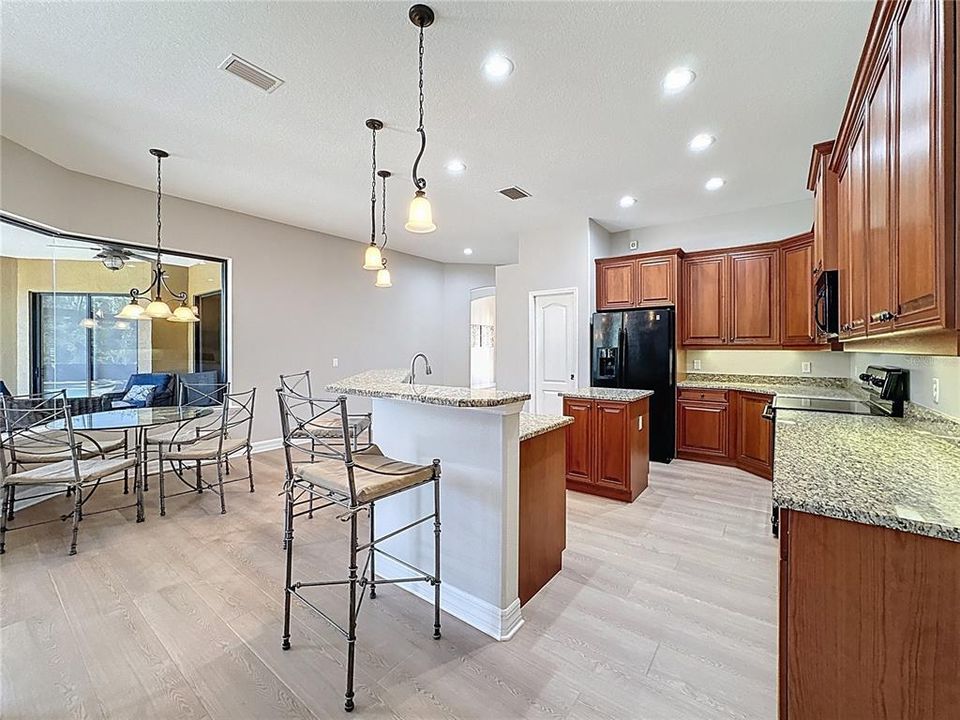 For Sale: $885,000 (4 beds, 3 baths, 2734 Square Feet)