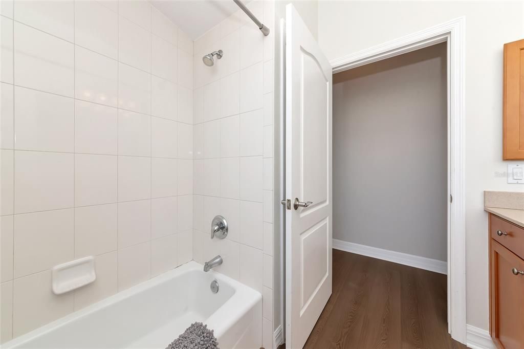 For Sale: $885,000 (4 beds, 3 baths, 2734 Square Feet)