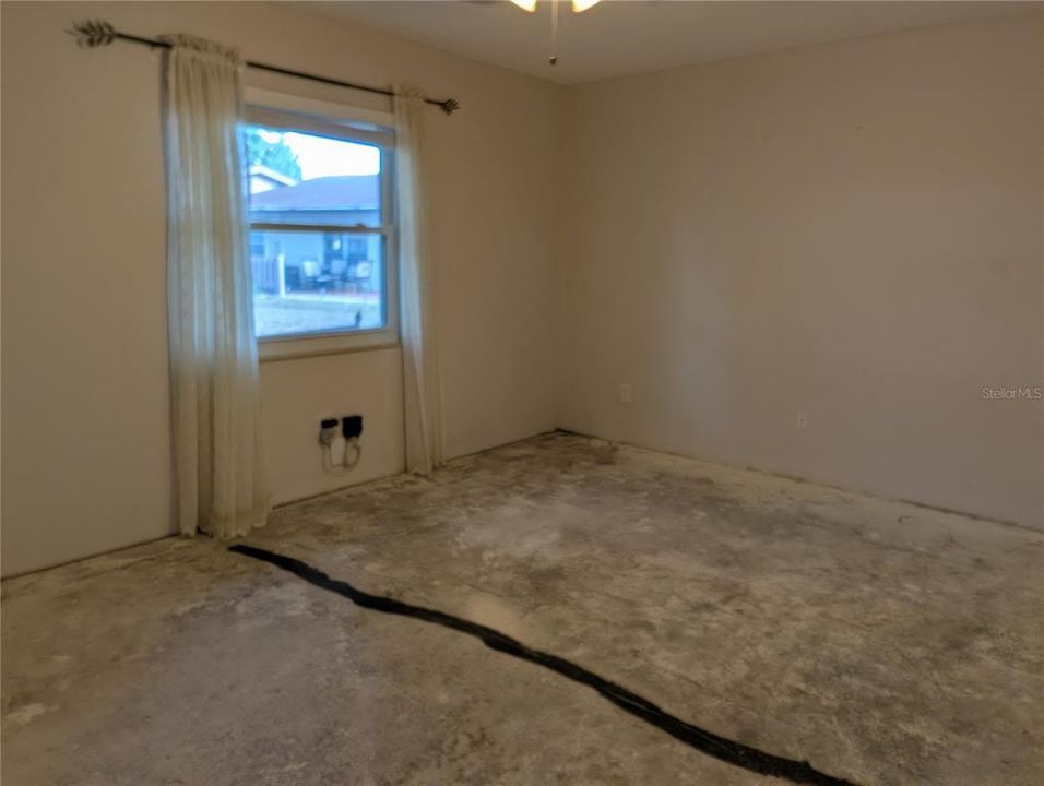 На продажу: $135,000 (2 спален, 2 ванн, 1178 Квадратных фут)