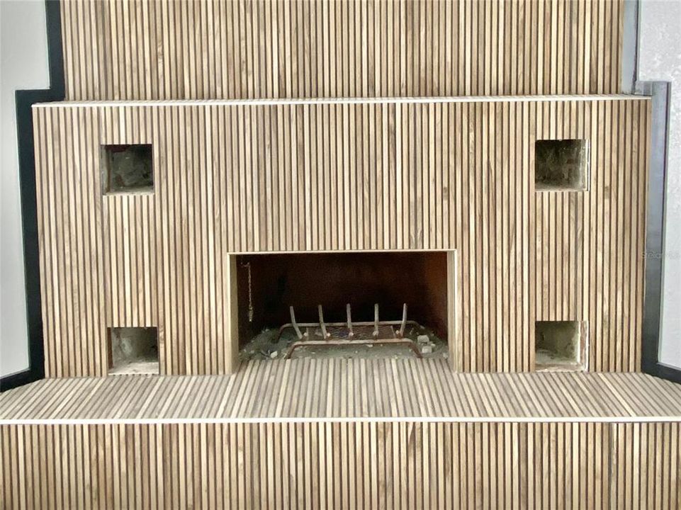 For Rent: $2,400 (2 beds, 2 baths, 1125 Square Feet)