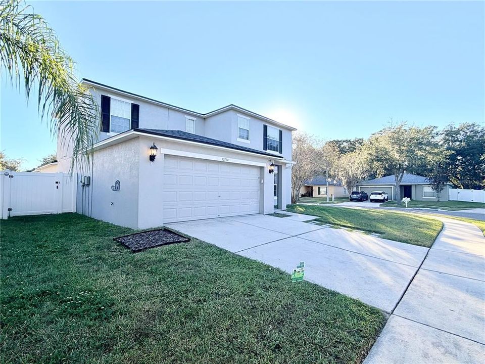 For Sale: $474,900 (4 beds, 3 baths, 2759 Square Feet)