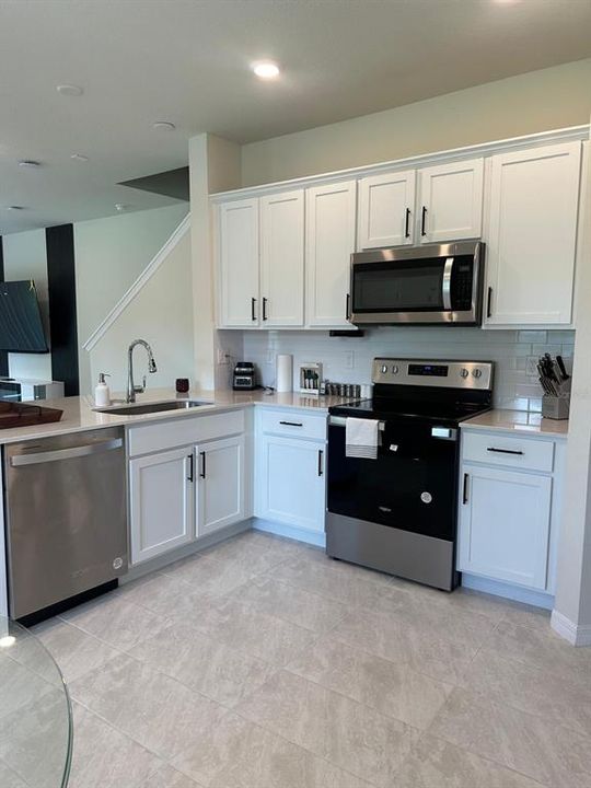 В аренду: $2,600 (3 спален, 2 ванн, 1760 Квадратных фут)