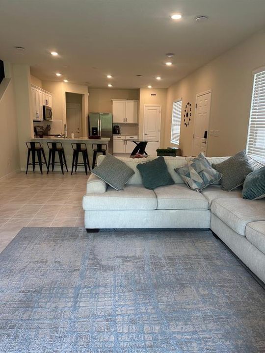 В аренду: $2,600 (3 спален, 2 ванн, 1760 Квадратных фут)