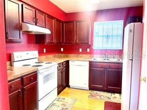 En Venta: $290,000 (3 camas, 2 baños, 1176 Pies cuadrados)