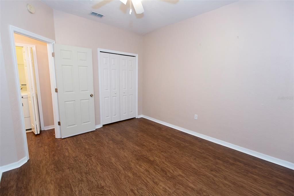 For Rent: $1,975 (3 beds, 2 baths, 1380 Square Feet)