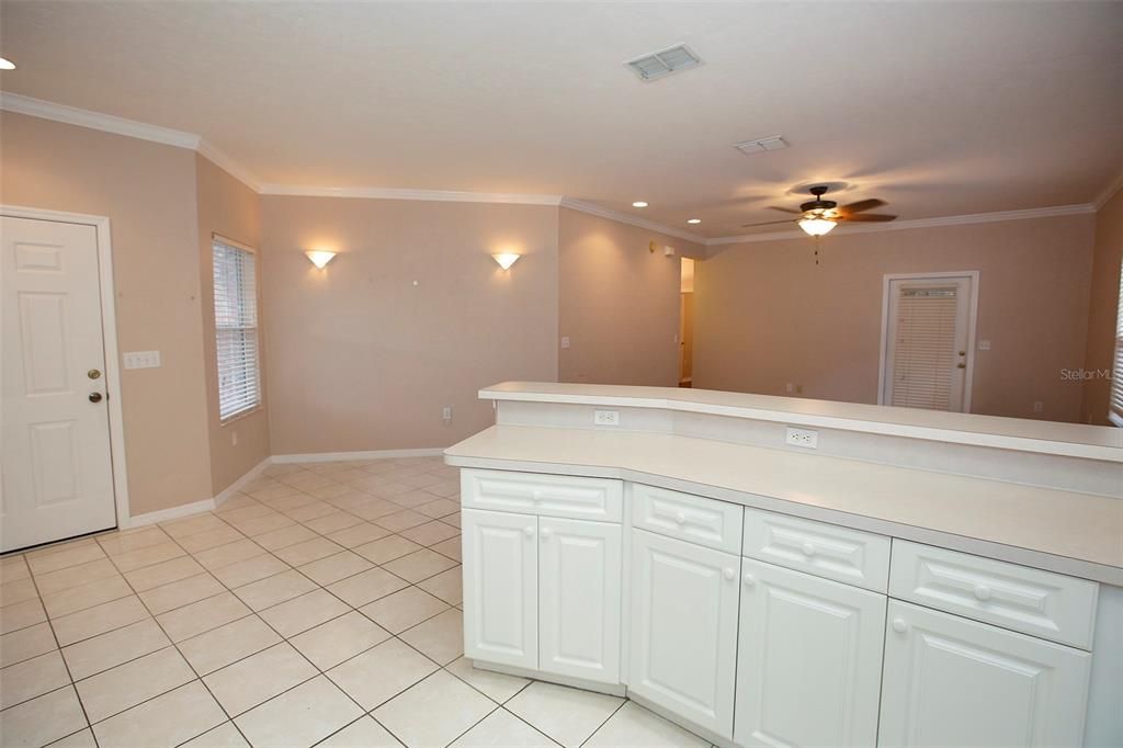 For Rent: $1,975 (3 beds, 2 baths, 1380 Square Feet)