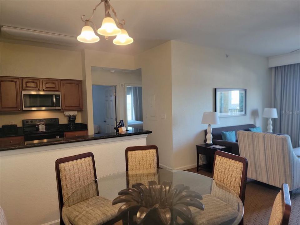 For Sale: $265,000 (3 beds, 2 baths, 1253 Square Feet)