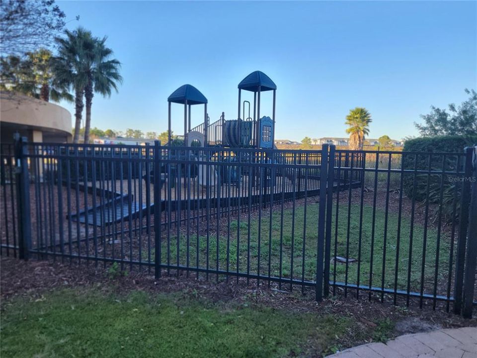 For Sale: $265,000 (3 beds, 2 baths, 1253 Square Feet)