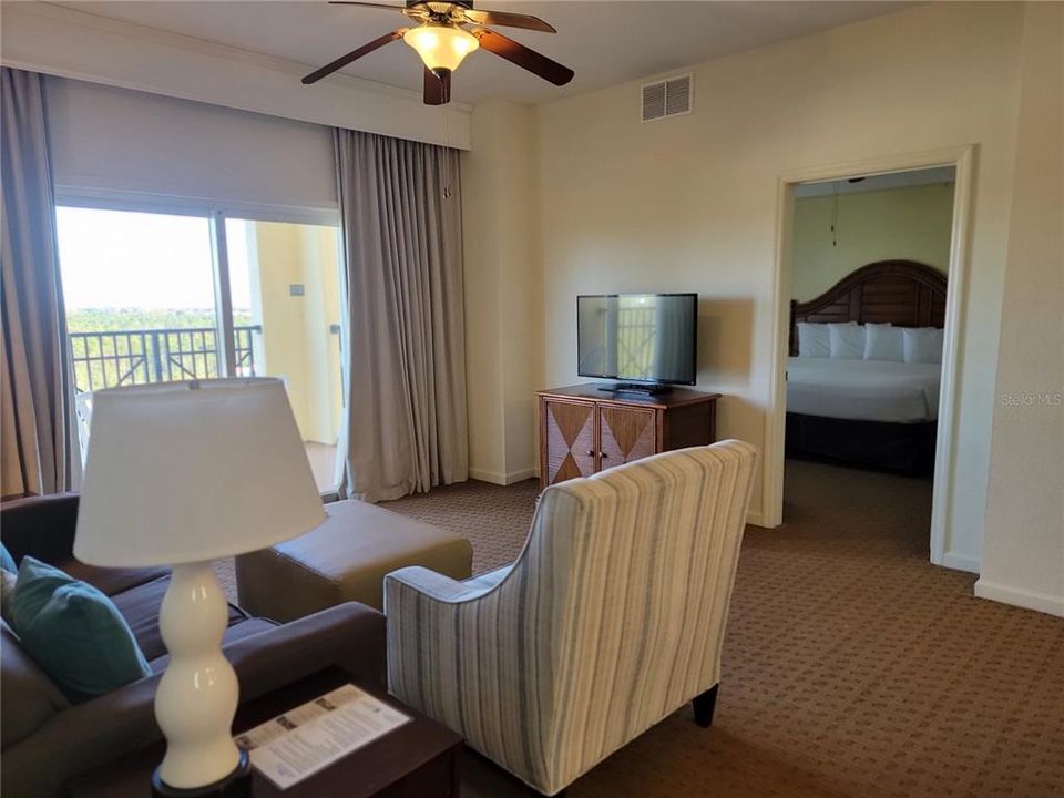 For Sale: $265,000 (3 beds, 2 baths, 1253 Square Feet)