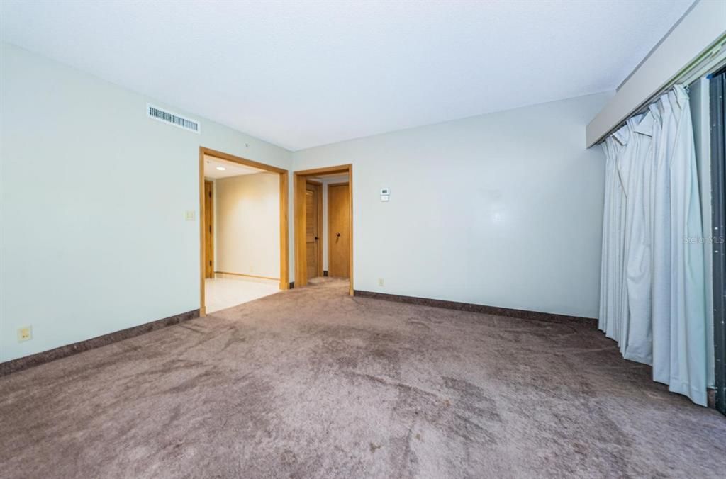 For Rent: $1,850 (2 beds, 2 baths, 1210 Square Feet)