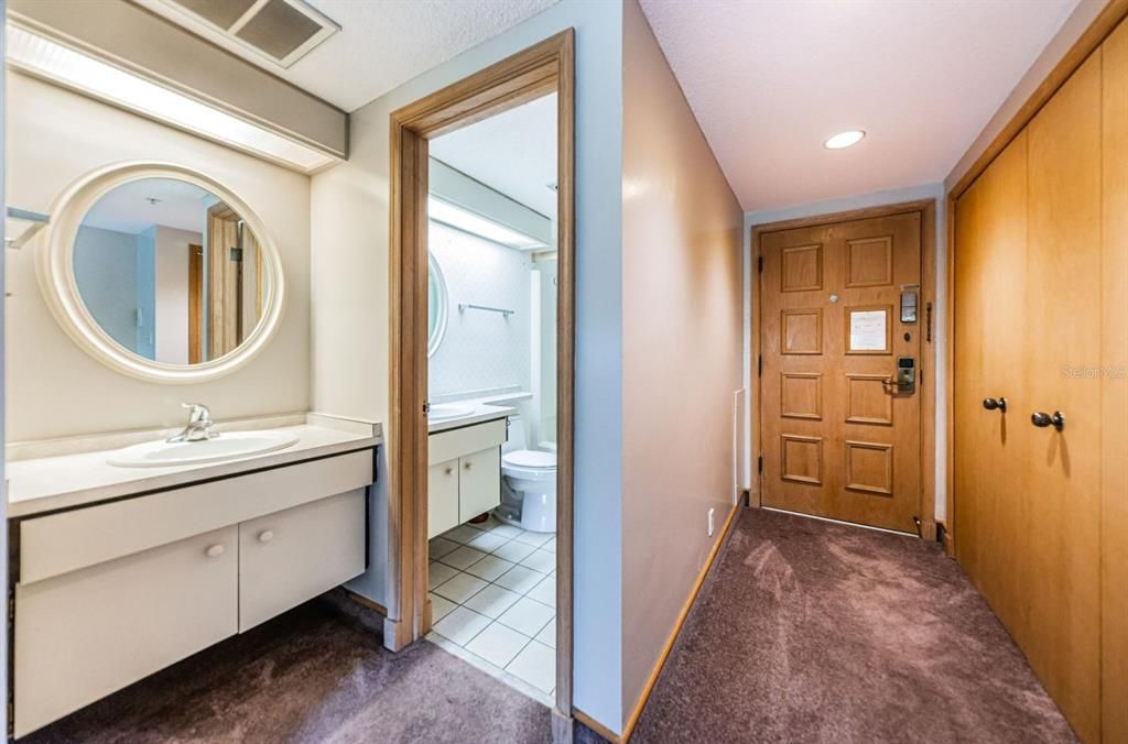 For Rent: $1,850 (2 beds, 2 baths, 1210 Square Feet)