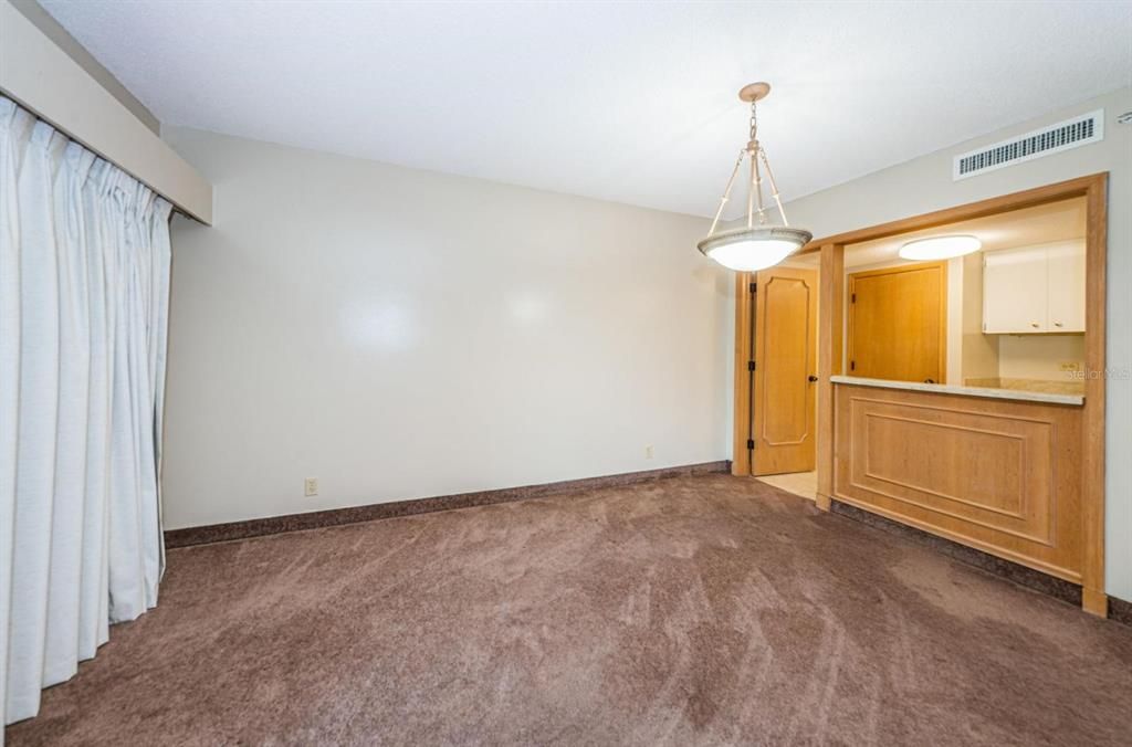 For Rent: $1,850 (2 beds, 2 baths, 1210 Square Feet)