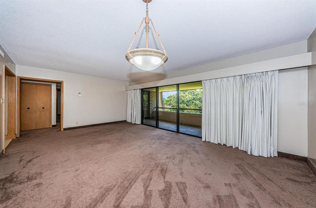 For Rent: $1,850 (2 beds, 2 baths, 1210 Square Feet)