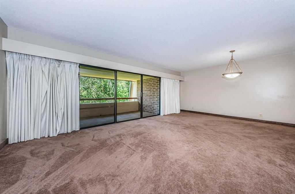 For Rent: $1,850 (2 beds, 2 baths, 1210 Square Feet)