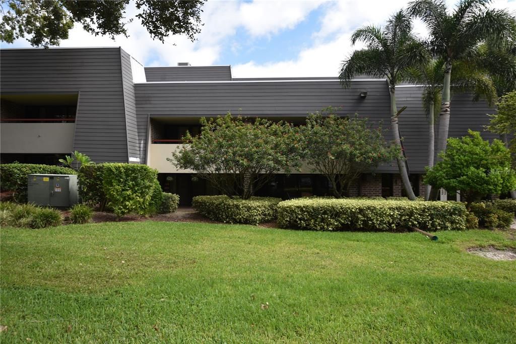 For Rent: $1,850 (2 beds, 2 baths, 1210 Square Feet)