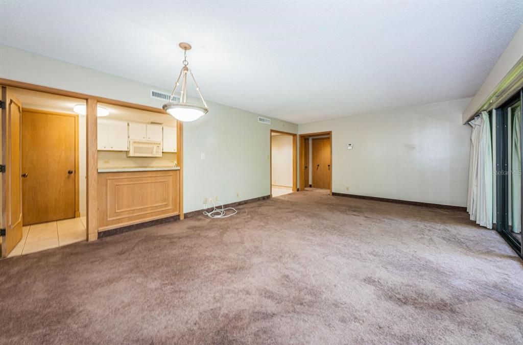 For Rent: $1,850 (2 beds, 2 baths, 1210 Square Feet)