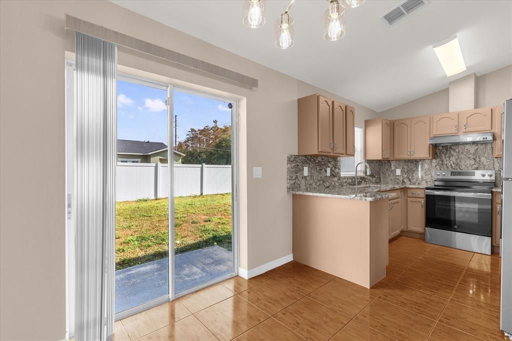 En Renta: $1,860 (4 camas, 2 baños, 1388 Pies cuadrados)