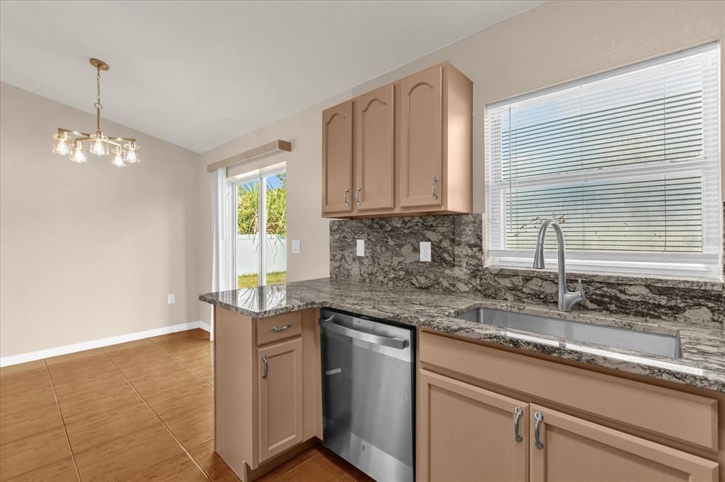 En Renta: $1,860 (4 camas, 2 baños, 1388 Pies cuadrados)