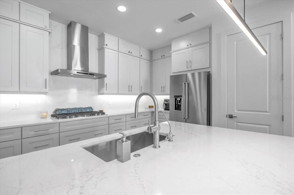 出租: $2,950 (2 贝兹, 2 浴室, 1804 平方英尺)