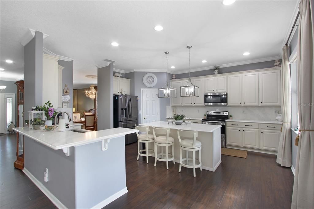 На продажу: $599,000 (4 спален, 3 ванн, 3219 Квадратных фут)