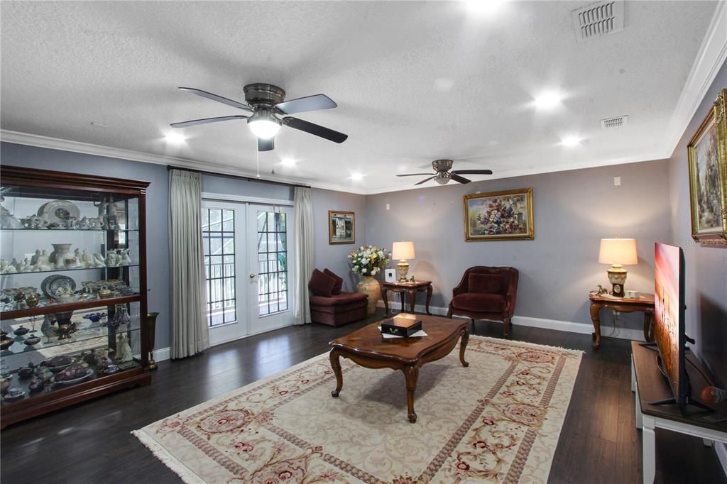 На продажу: $599,000 (4 спален, 3 ванн, 3219 Квадратных фут)