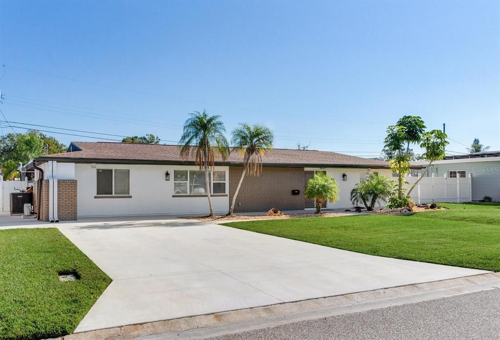 For Sale: $625,000 (3 beds, 2 baths, 2264 Square Feet)