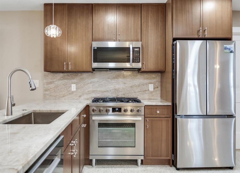 For Sale: $625,000 (3 beds, 2 baths, 2264 Square Feet)