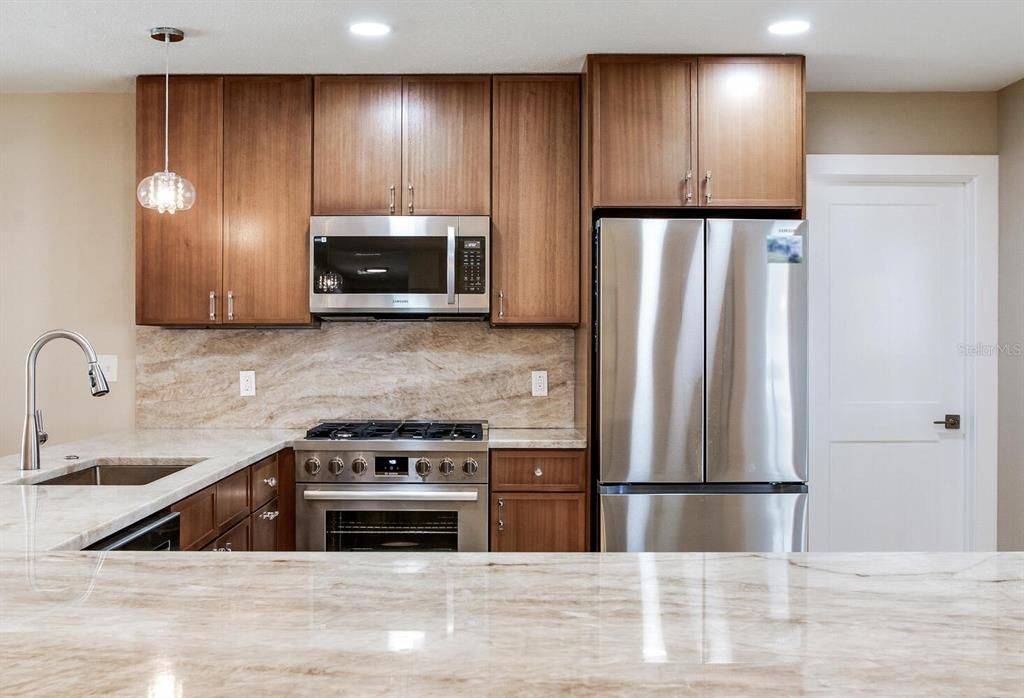 For Sale: $625,000 (3 beds, 2 baths, 2264 Square Feet)