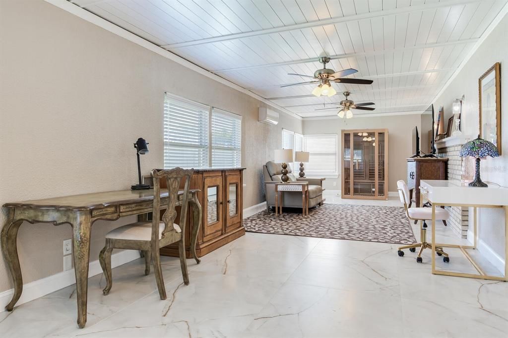 For Sale: $625,000 (3 beds, 2 baths, 2264 Square Feet)