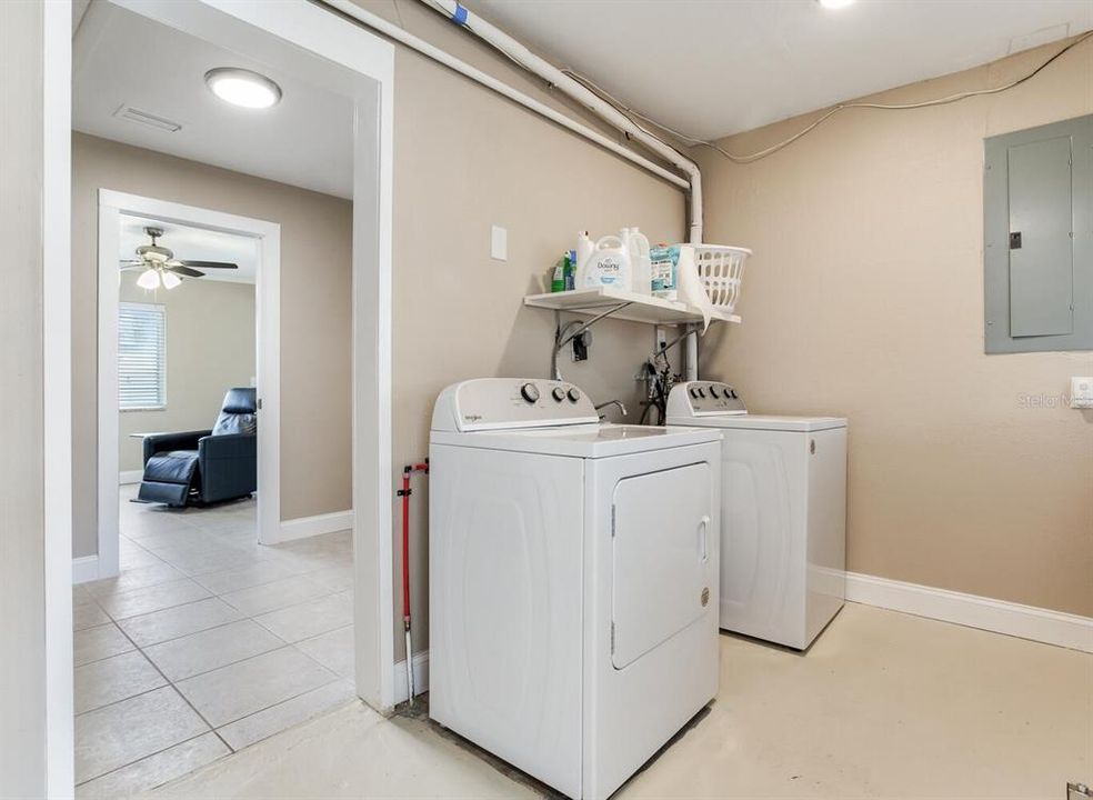 For Sale: $625,000 (3 beds, 2 baths, 2264 Square Feet)