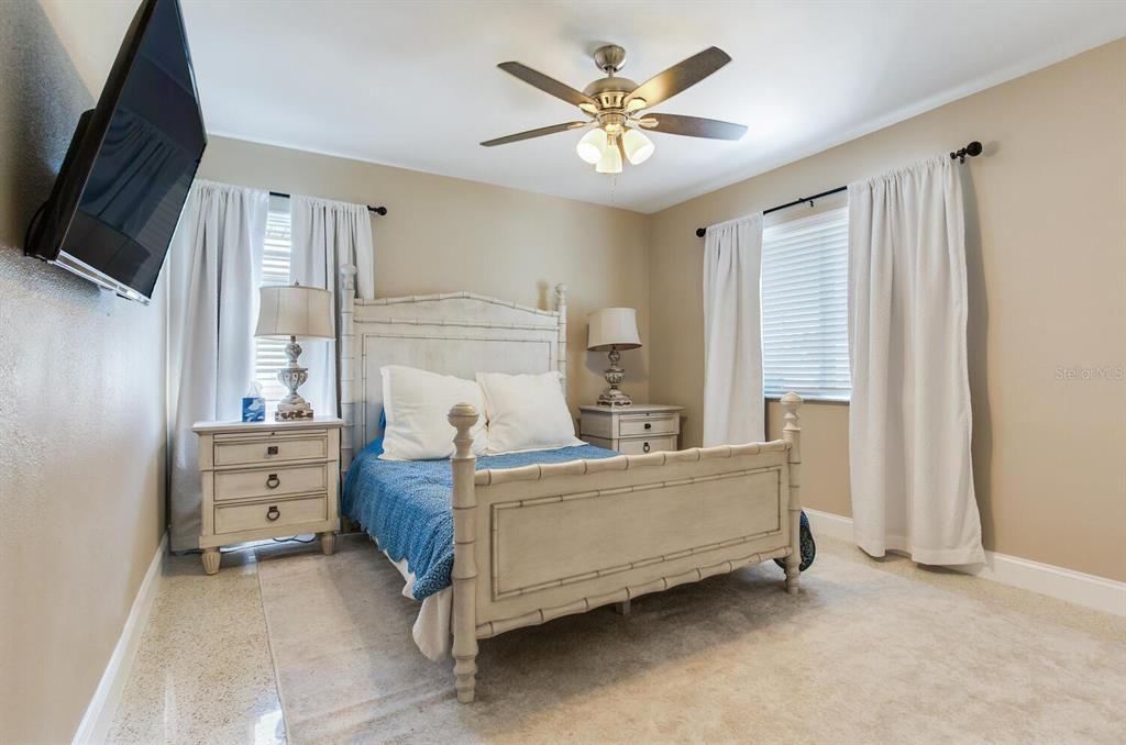 For Sale: $625,000 (3 beds, 2 baths, 2264 Square Feet)