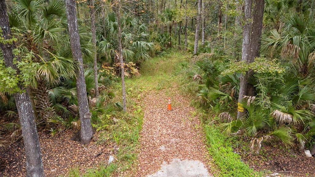 待售: $220,000 (1.98 acres)