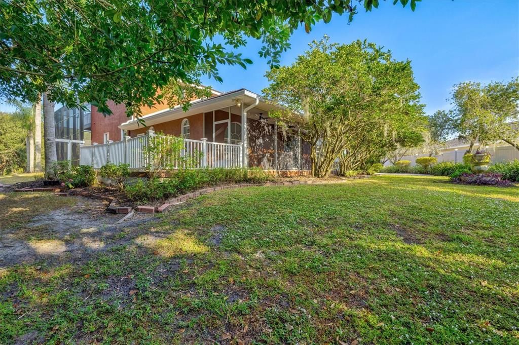 For Sale: $1,275,000 (5 beds, 4 baths, 3972 Square Feet)