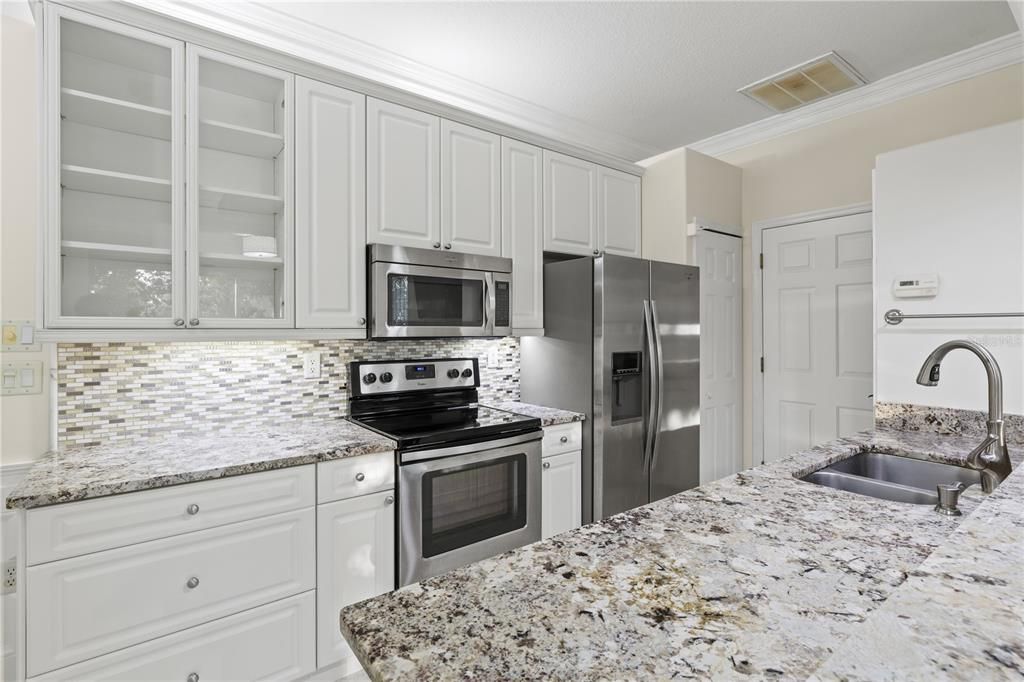 For Sale: $1,275,000 (5 beds, 4 baths, 3972 Square Feet)