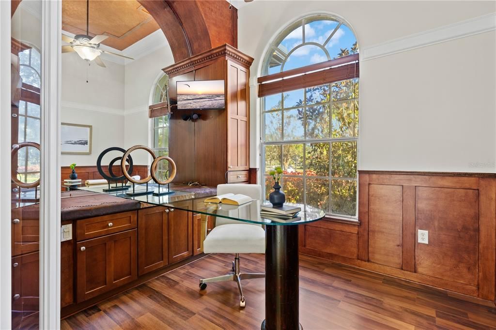 For Sale: $1,275,000 (5 beds, 4 baths, 3972 Square Feet)