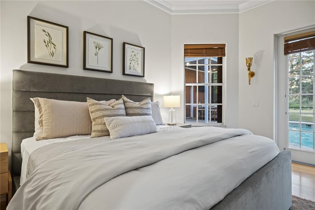 For Sale: $1,275,000 (5 beds, 4 baths, 3972 Square Feet)