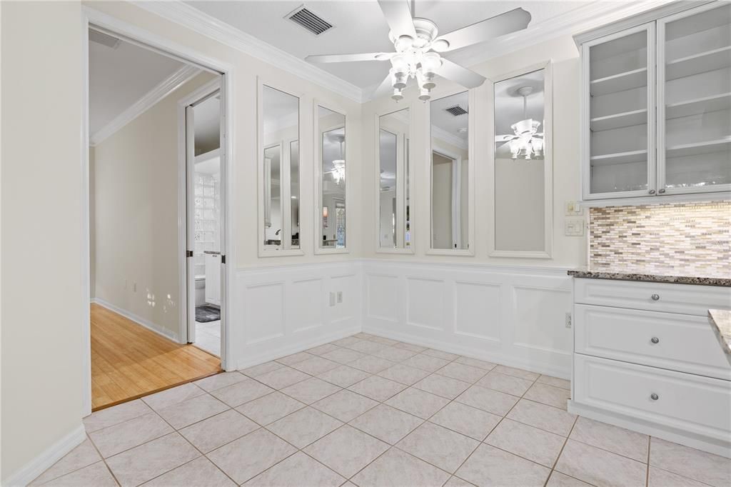 For Sale: $1,275,000 (5 beds, 4 baths, 3972 Square Feet)