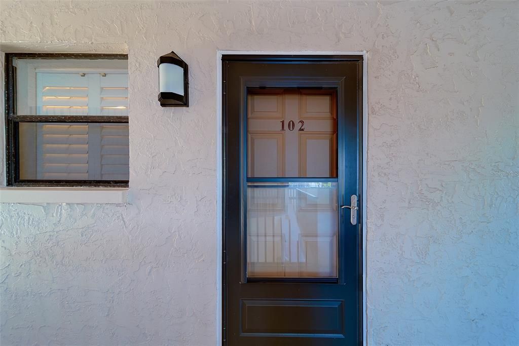 For Rent: $4,500 (2 beds, 2 baths, 1025 Square Feet)