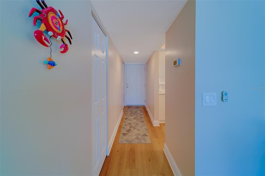 For Rent: $4,500 (2 beds, 2 baths, 1025 Square Feet)