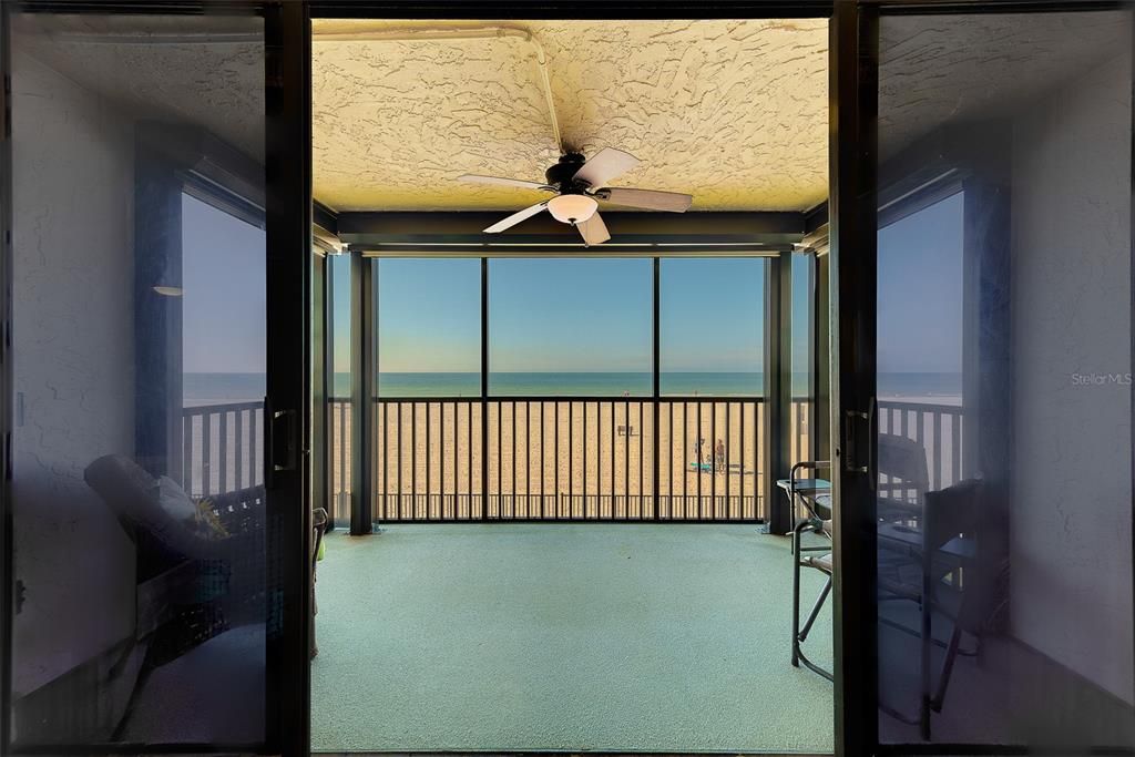 For Rent: $4,500 (2 beds, 2 baths, 1025 Square Feet)