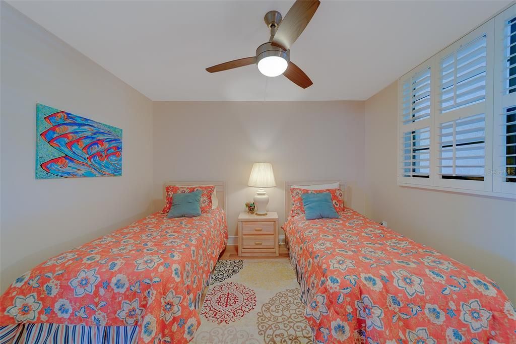 For Rent: $4,500 (2 beds, 2 baths, 1025 Square Feet)