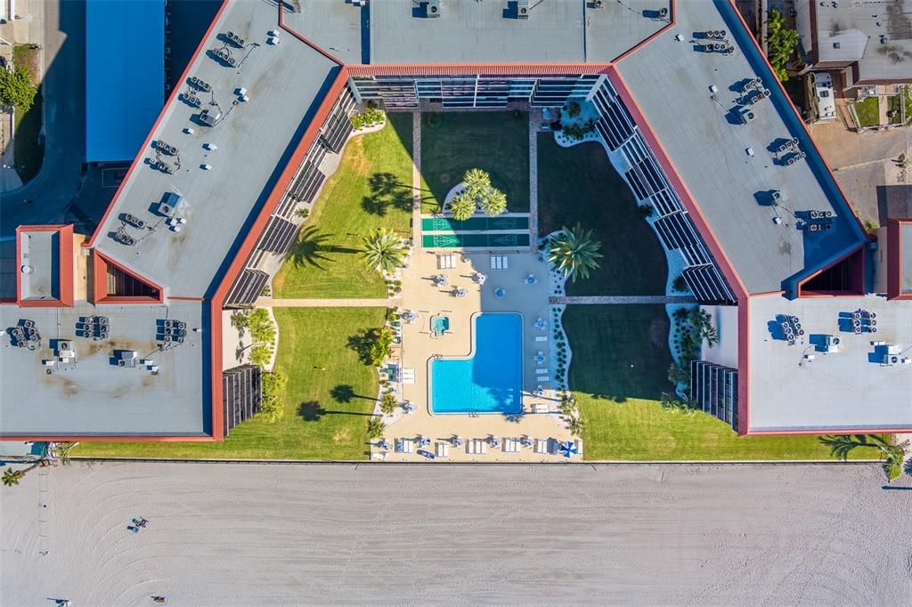 For Rent: $4,500 (2 beds, 2 baths, 1025 Square Feet)