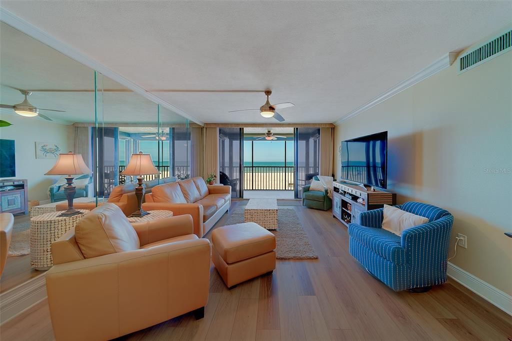 For Rent: $4,500 (2 beds, 2 baths, 1025 Square Feet)